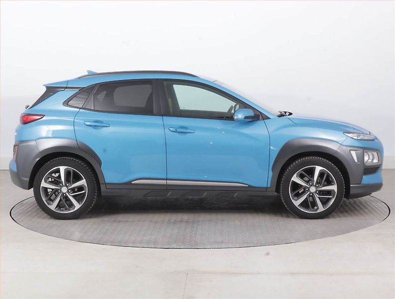 Hyundai Kona (2018) 1.0 T-GDI, Serv.kniha, Kůže - fotka 6 z 15