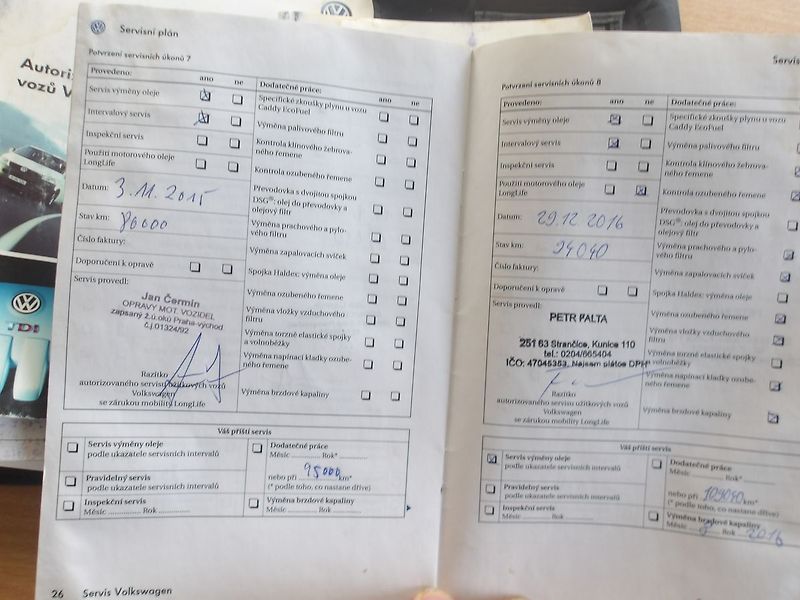 Volkswagen Caddy 1,4i ČR 1.MAJITEL !!! - fotka 31 z 37