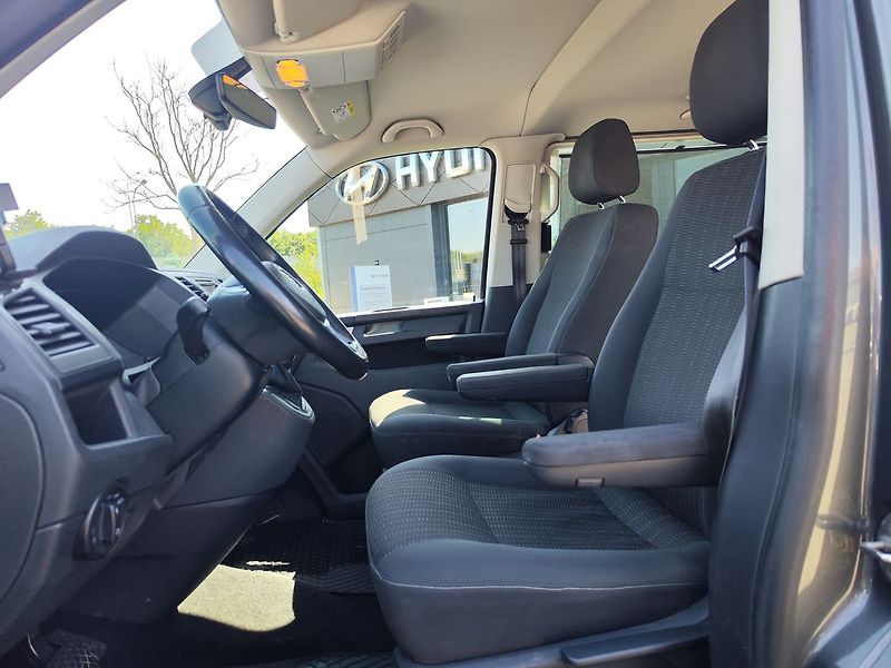 Volkswagen Caravelle 2.0 TDi/110kW Long ,DSG 8.míst - fotka 13 z 28