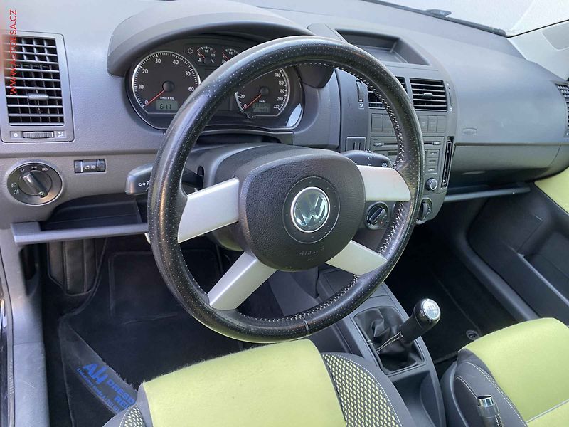 Volkswagen Polo (2008) 1.4i 16v, CROSS - fotka 12 z 15