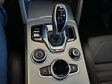 Alfa Romeo Stelvio Intensa 2,0Turbo 280k AWD - náhled 21
