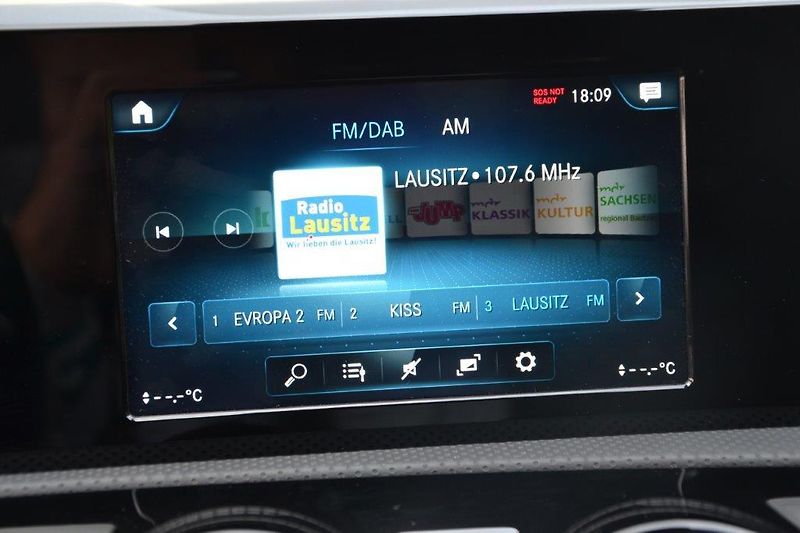 Mercedes-Benz CLA 180 d Edition 1 AMG - fotka 13 z 56
