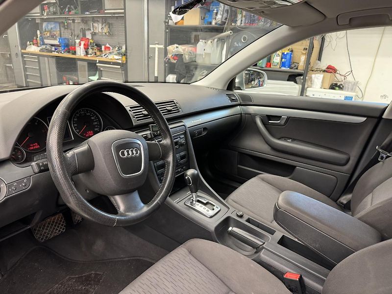 Audi A4 Avant 3.0 TDi quattro 150 kW - fotka 6 z 13