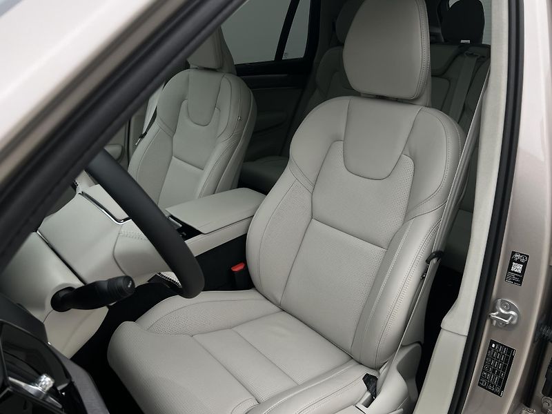 Volvo XC90 (2026) T8 AWD RECHARGE ULTRA BRIGHT - fotka 28 z 50