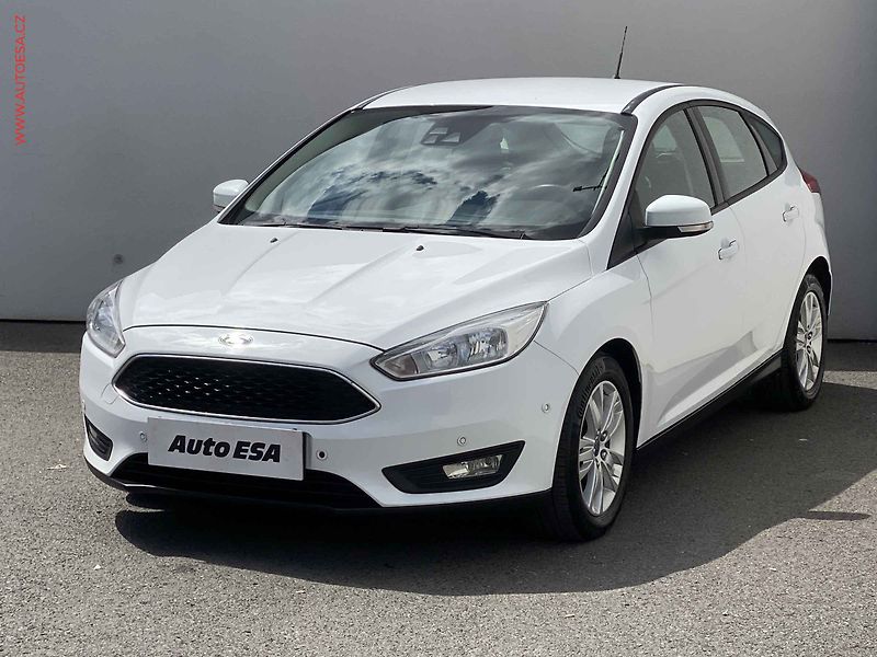 Ford Focus (2018) 2.0TDCi, AC, navi, prak.asist - fotka 3 z 20
