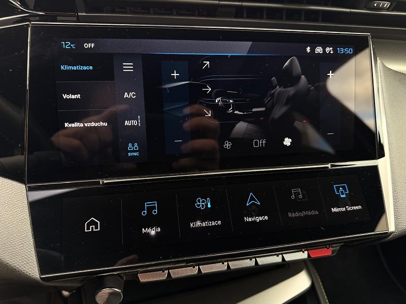Peugeot 408 GT HYBRID 145 CH E-DCS - fotka 18 z 26