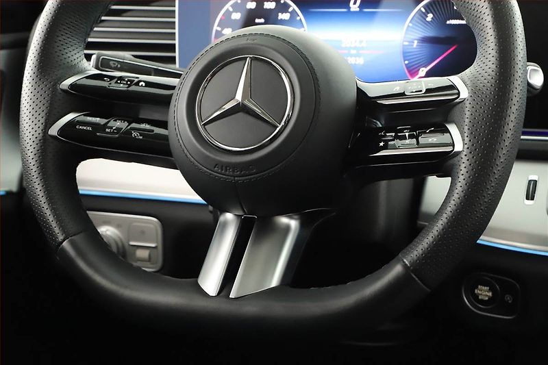 Mercedes-Benz GLE (2024) 300 d 4MATIC - fotka 29 z 29