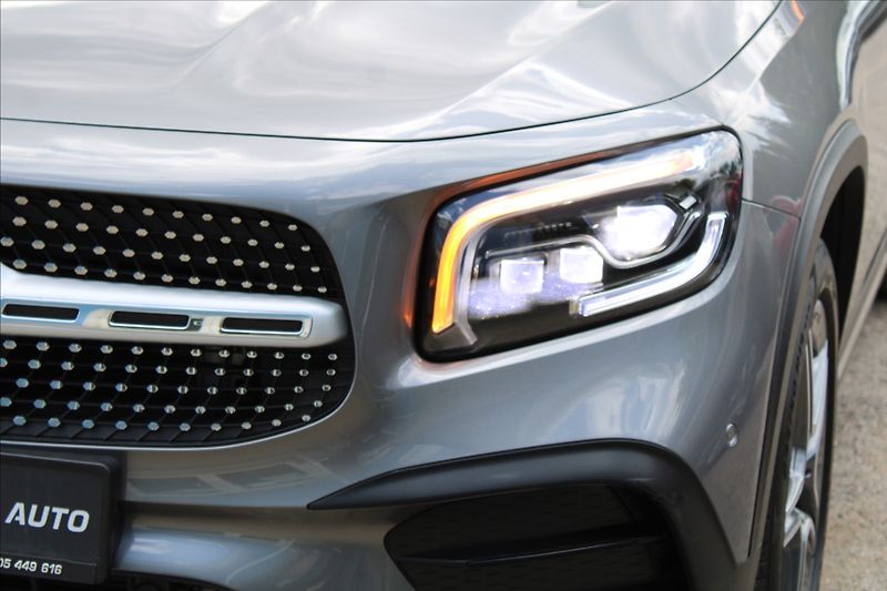 Mercedes-Benz GLB 2,0 220D  ČR,4MATIC,A/T,AMG - fotka 34 z 39