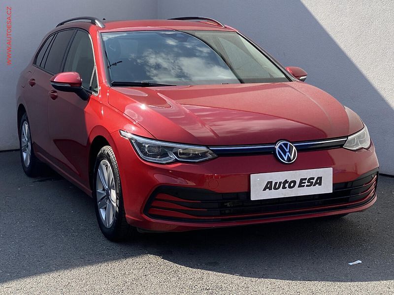 Volkswagen Golf (2022) 2.0 TDi, Life, DSG, LED - fotografie inzerátu