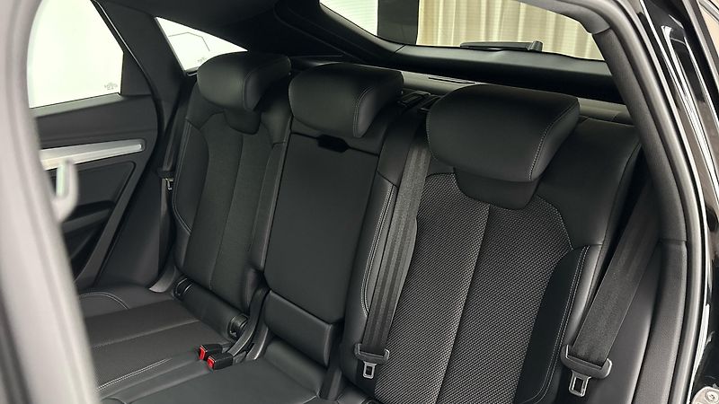 Audi Q5 2.0 40TDI S Tronic Quattro SLi - fotka 16 z 32