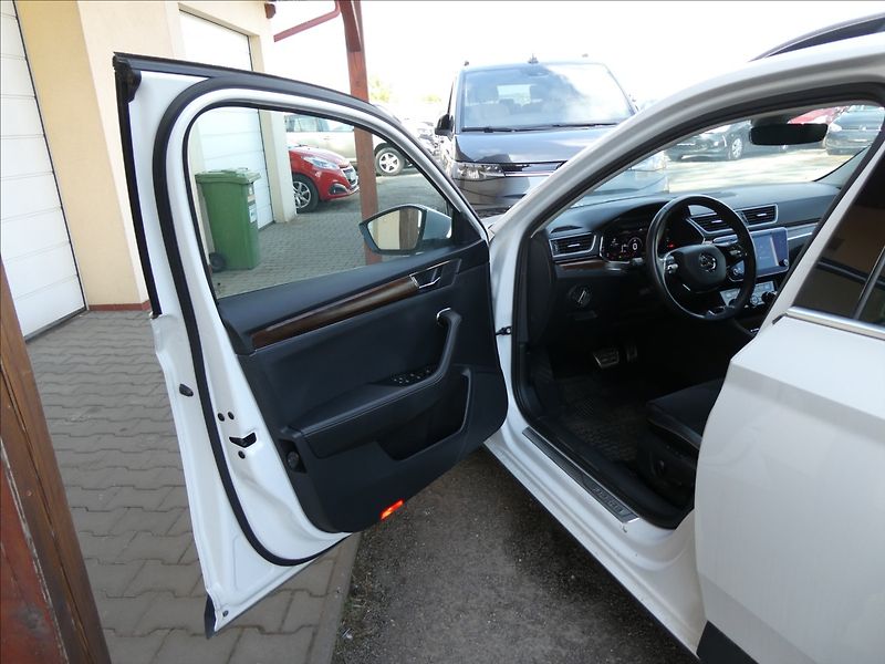 Škoda Superb 2,0 TDi 147kW SCOUT,DSG,4x4,DP - fotka 20 z 49