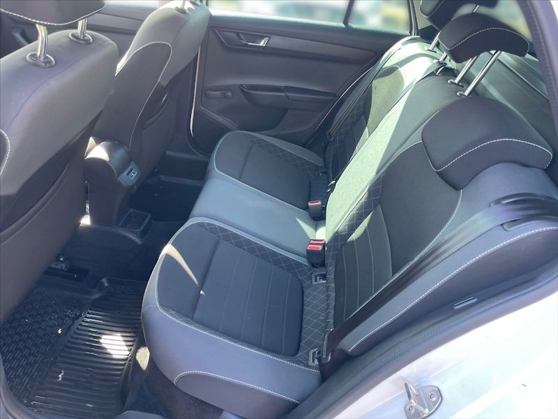 Škoda Fabia 1,0 TSI Ambition - fotka 8 z 11