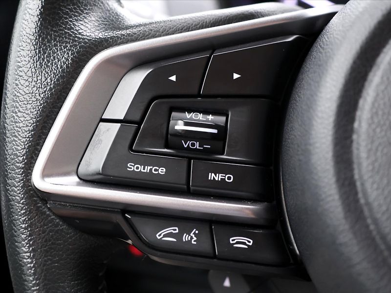 Subaru Forester 2,0 e-Boxer 110kW Executive CZ - fotka 24 z 43