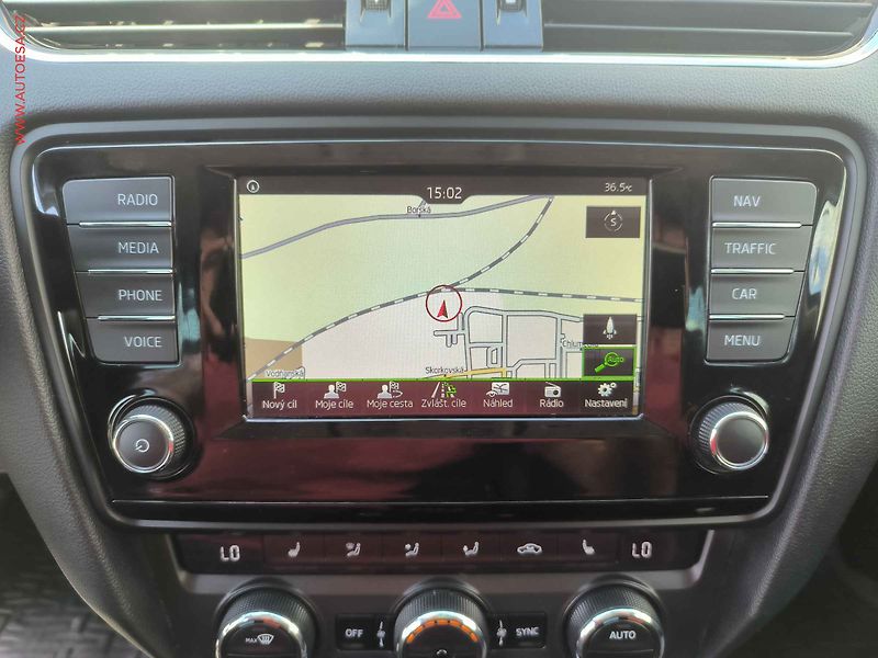 Škoda Octavia (2015) 2.0 TDi 4x4, Style, bixen - fotka 13 z 19
