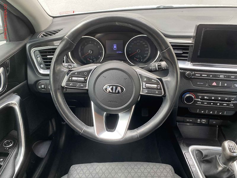 Kia Ceed (2019) 1.4 T-GDi, Vision, navi - fotka 11 z 19