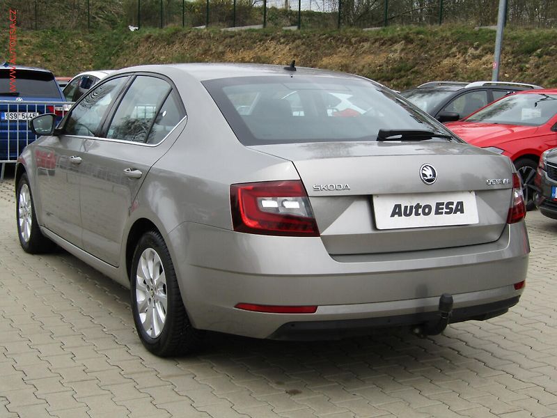 Škoda Octavia (2017) 1.6 TDi, 2.maj,ČR, Navi, LED - fotka 6 z 18