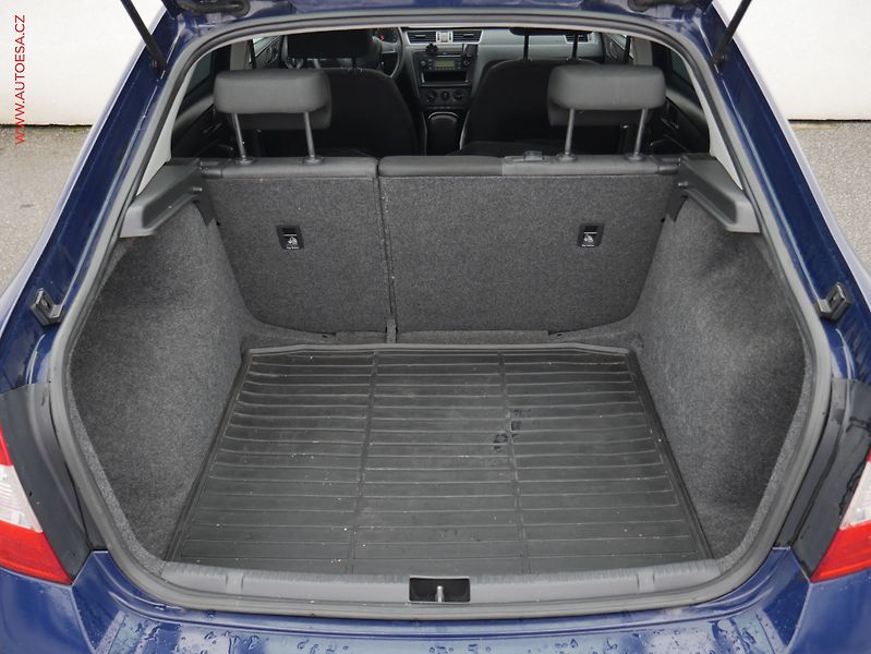 Škoda Rapid (2013) 1.2 TSi, ČR, Fresh, park - fotka 7 z 17