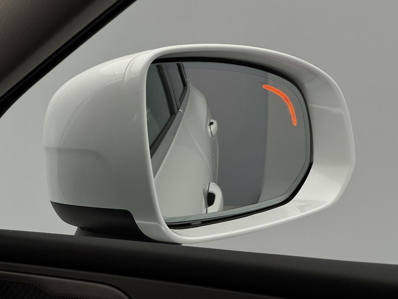 Volvo XC60 T8 AWD RECHARGE BRIGHT PLUS  - fotka 30 z 46