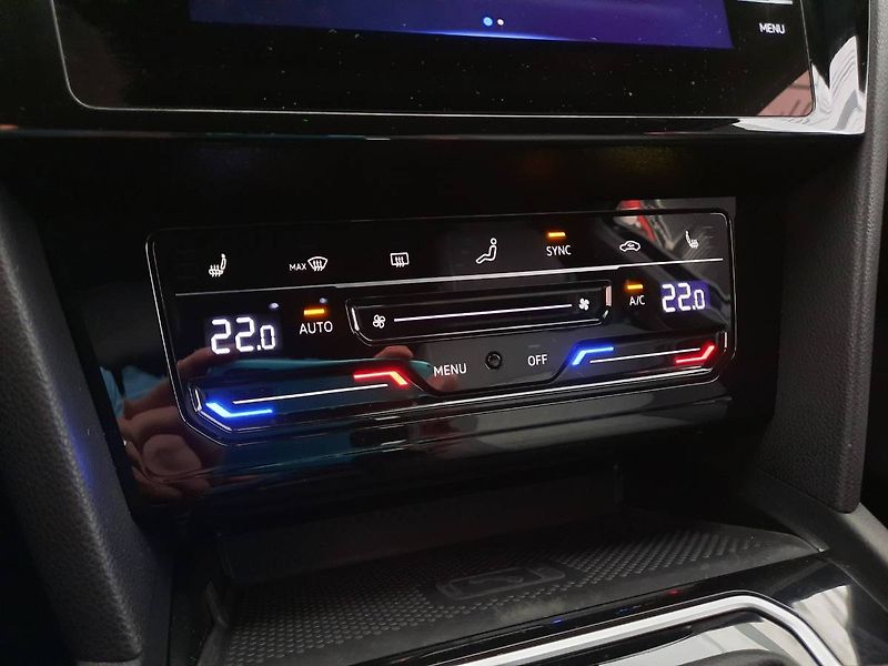 Volkswagen Passat Variant (2023) 2.0 TDI (110kW/150k) DSG, Busi - fotka 15 z 27