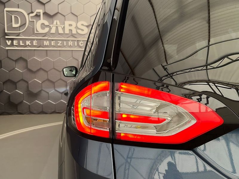 Ford Galaxy 2.5 HEV TITANIUM 7 míst - fotka 47 z 59