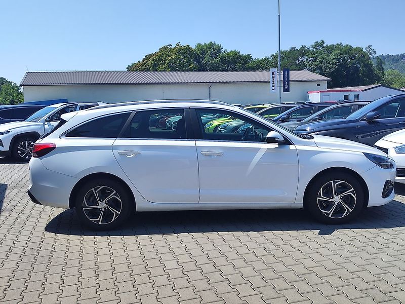 Hyundai i30 1.0 T-GDI/88kW Smart - fotka 4 z 29