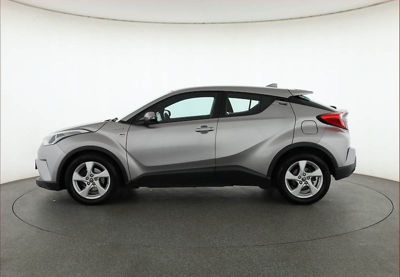 Toyota C-HR (2017) 1.8 Hybrid, Automat - fotka 3 z 18