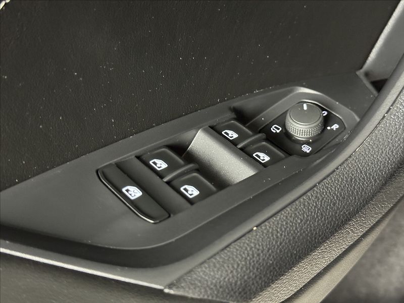 Škoda Kodiaq 2,0 TDi  DSG 4x4 L&K Virtual L - fotka 23 z 50