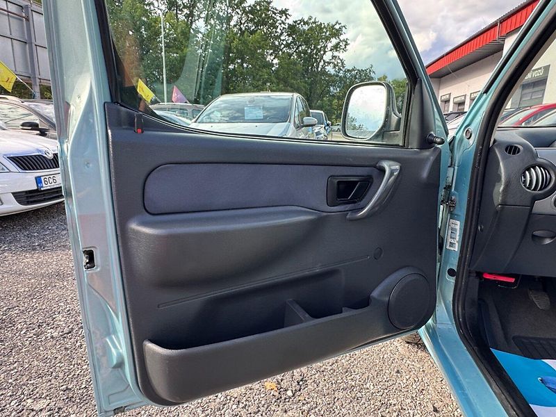 Citroën Berlingo (2003) 2.0 HDi Multispace - fotka 8 z 25