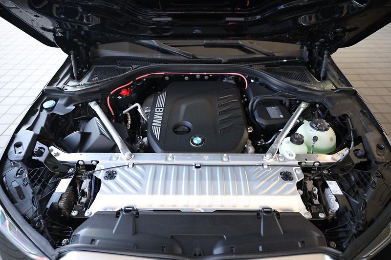 BMW X3 xDrive 40d - fotka 9 z 18