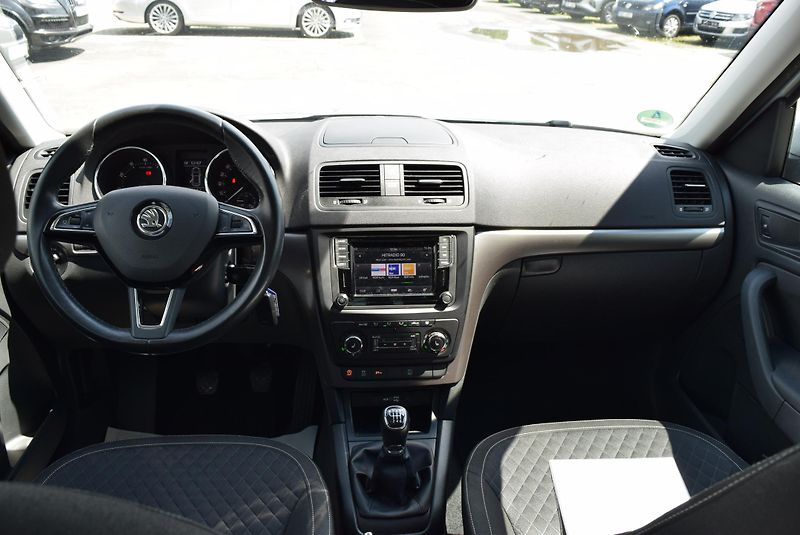 Škoda Yeti (2017) 1.4TSI 92kw AMBITION DRIVE XEN - fotka 17 z 43
