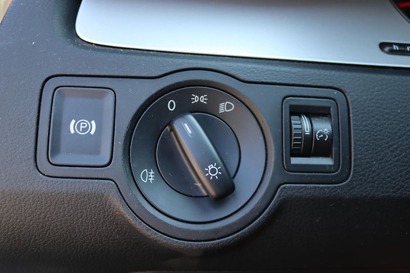 Volkswagen Passat VARIANT 2.0TDI DSG 103kW - fotka 25 z 50