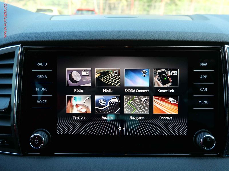 Škoda Karoq (2019) 2.0 TDi, 1.maj,ČR, Style, TZ - fotka 24 z 29