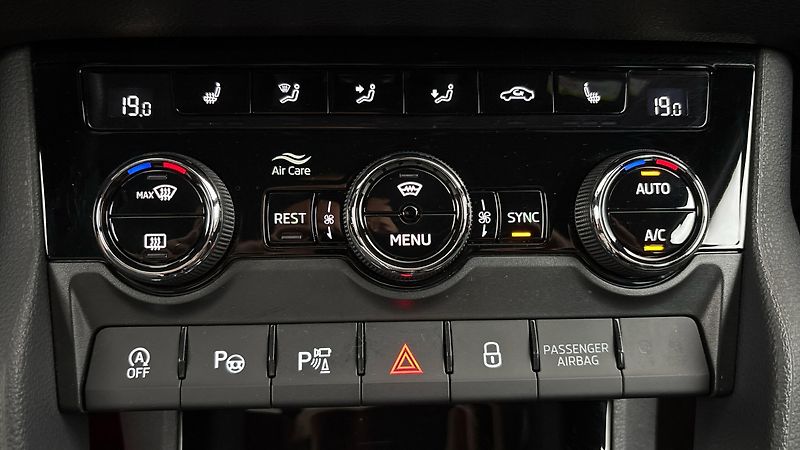 Škoda Kodiaq 2.0 TDI DSG 4x4 Sportline Excl - fotka 13 z 31