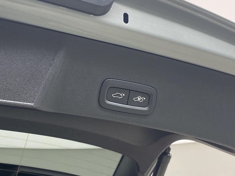 Volvo XC40 B4 CORE AUT  - fotka 30 z 49