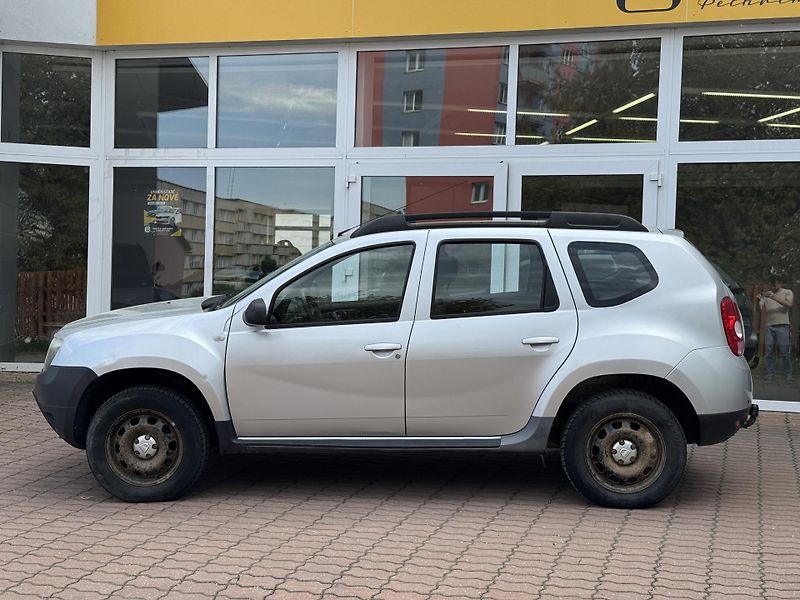 Dacia Duster (2012) 1.6i 77kW 4x4 - fotka 8 z 20