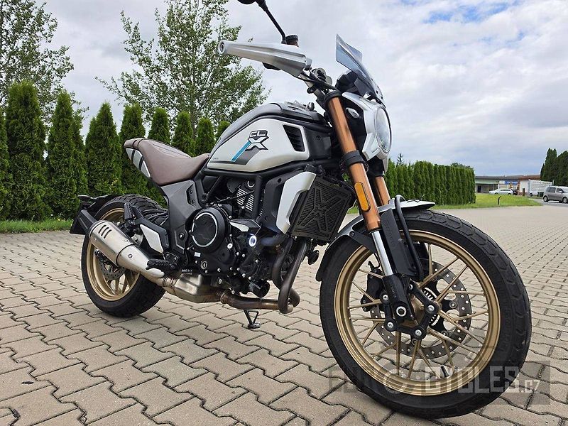 CFMOTO 700 CL-X Heritage (2022) - fotka 2 z 16