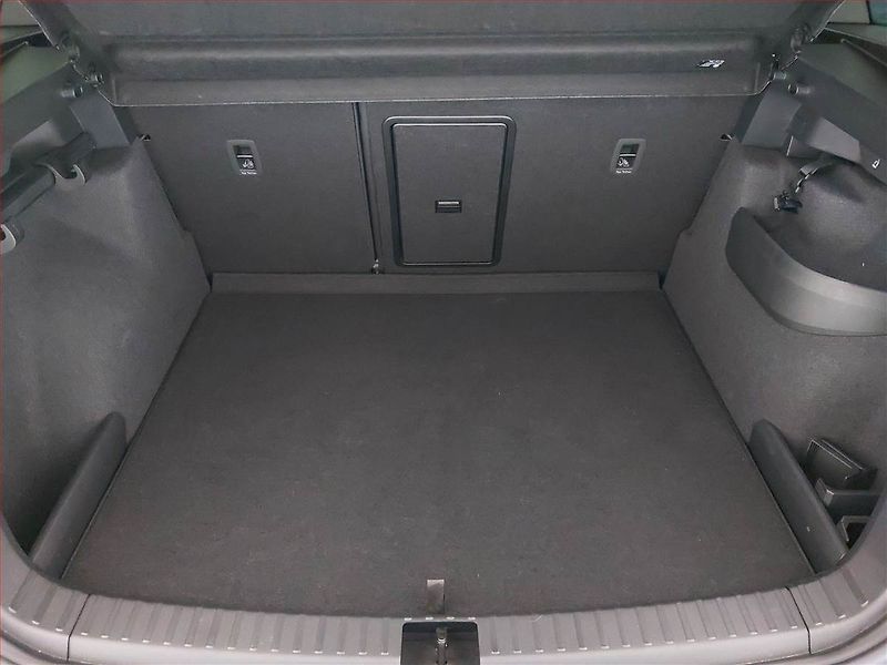 Škoda Karoq (2025) 130 let 1.5 TSI - fotka 14 z 17
