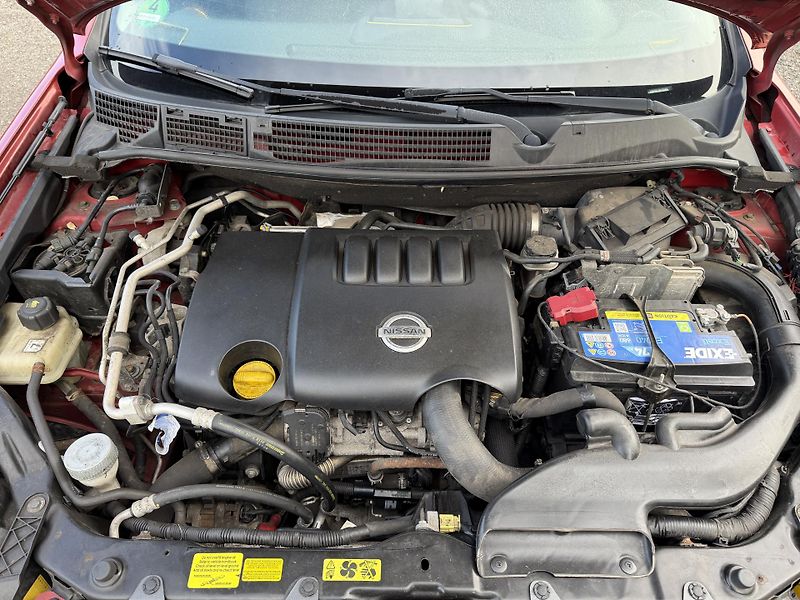 Nissan Qashqai 2.0 DCI 110 kw 4x4 AUTOMAT - fotka 22 z 22