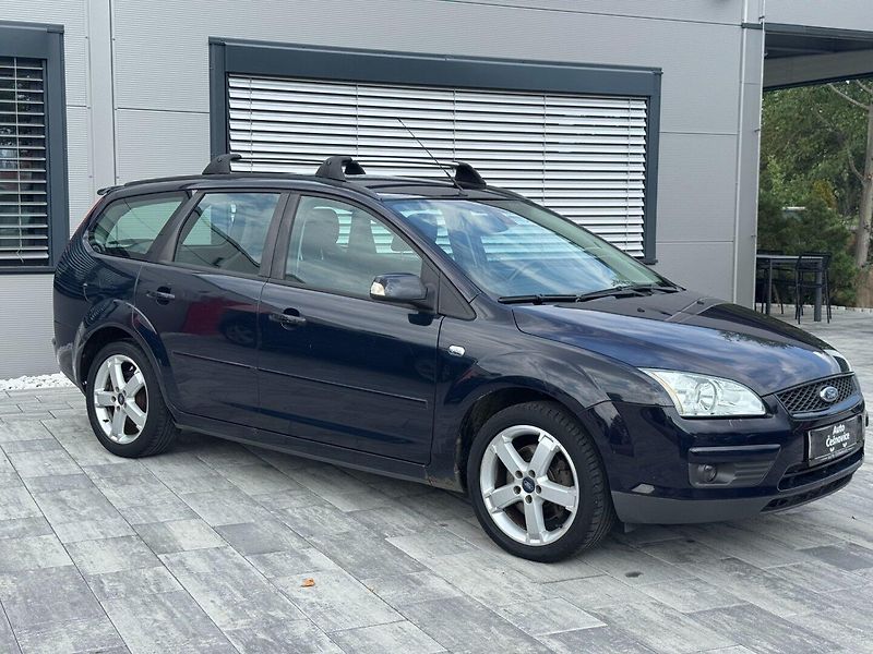 Ford Focus (2007) Ghia 2.0i 107kW - fotka 3 z 30