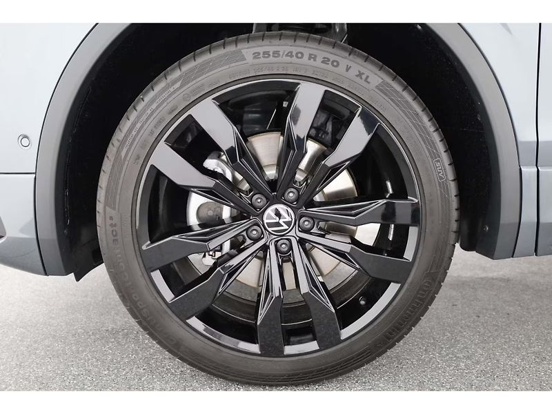 Volkswagen Tiguan Allspace (2023) 2.0TDI 142kW 4M R-Line Webast - fotka 7 z 9