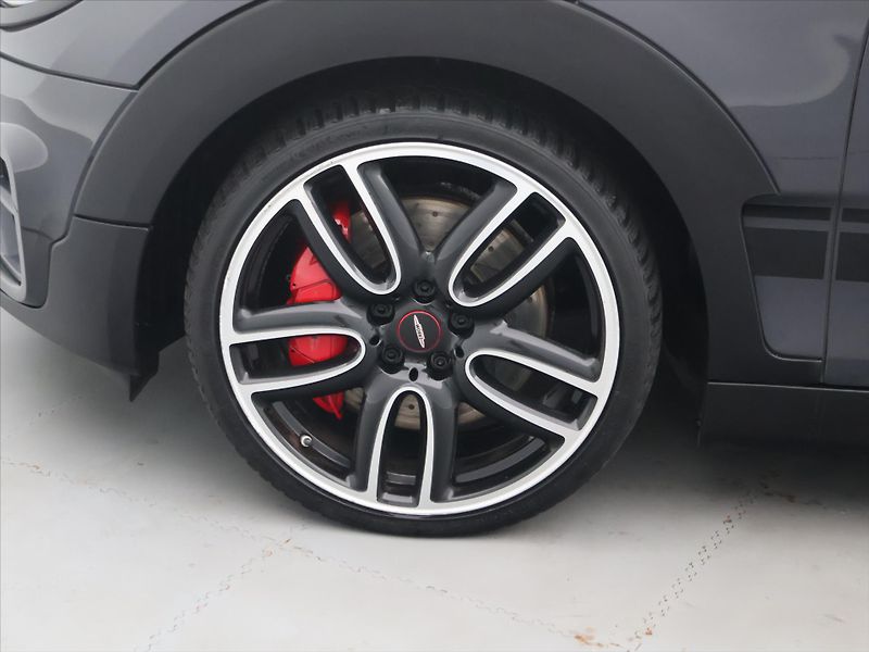 Mini Clubman 2,0 JCW ALL4 170kW H&K Aut - fotka 23 z 30