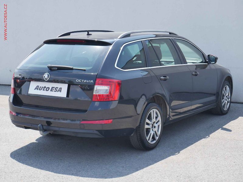 Škoda Octavia (2016) 2.0 TDI, AC, výhřev sed - fotka 4 z 15