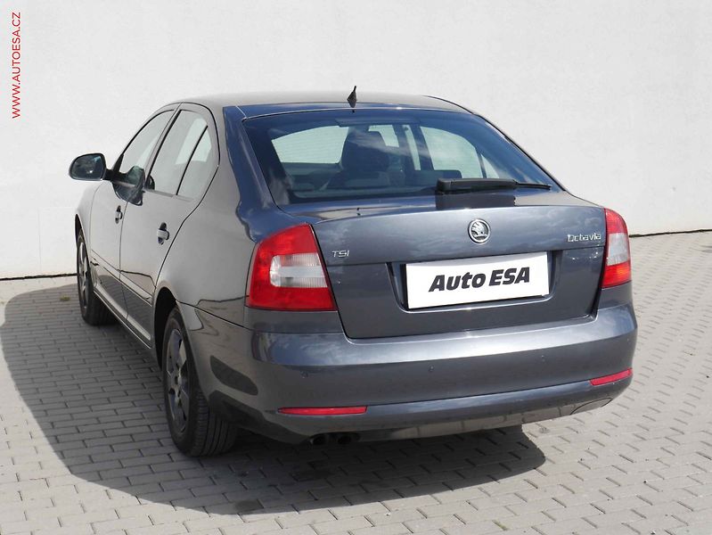Škoda Octavia (2009) 1.4TSi, 1.maj, Ambiente - fotka 6 z 17