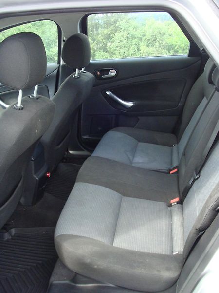 Ford Mondeo 2.0 TDCi, 103 kW, klimatizace - fotka 10 z 31