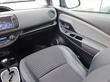 Toyota Yaris (2015) 1.5 Hybrid, Automat, Kůže - náhled 8