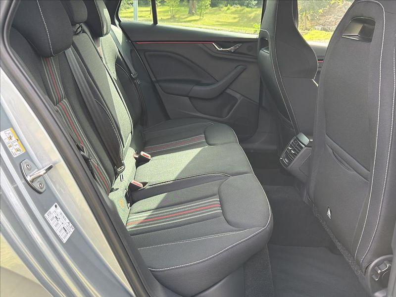 Škoda Kamiq 1,5 TSI 110 kW DSG Monte Carlo - fotka 17 z 35