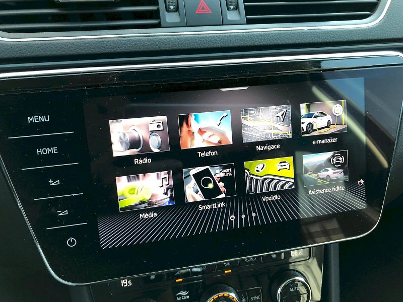 Škoda Superb (2022) COM IV L K TS 1.4 A6F - fotka 17 z 29