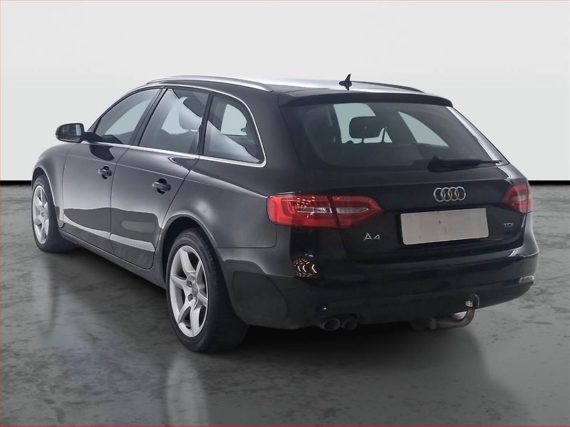 Audi A4 (2013) Ambiente 2.0 TDI, Tempomat - fotka 4 z 16