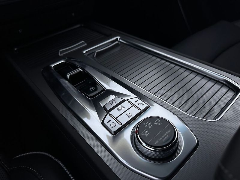 KGM Rexton (2026) Premium AWD A8 - fotka 11 z 12