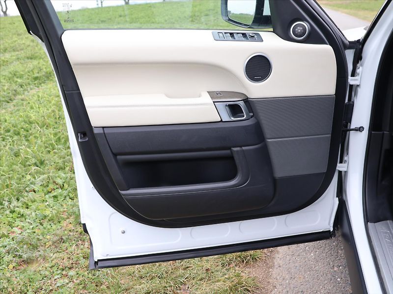 Land Rover Range Rover Sport 3,0 SDV6 215kW Kůže Kamera CZ - fotka 11 z 41